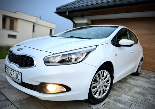 Kia Ceed cena 24900 przebieg: 248000, rok produkcji 2012 z Racibórz małe 379